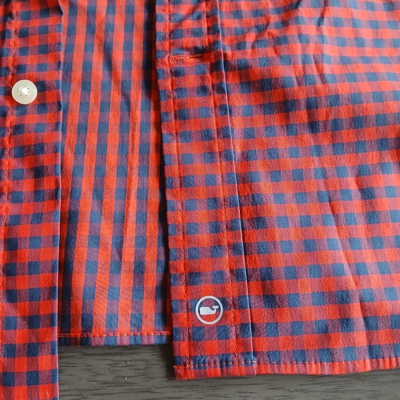 Vineyard Vines NWOT Size L - Picture 3 of 4